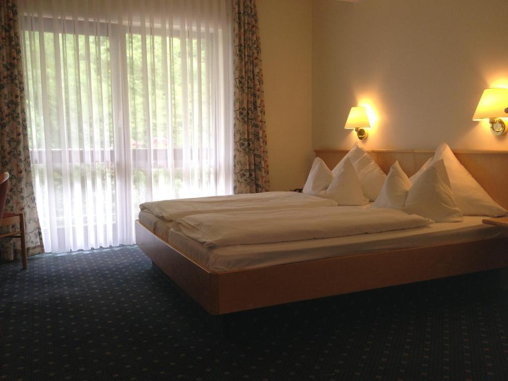 Hohenzollern Hotel บาดนอยเอินอาห์-อาร์ไวเลอร์ ห้อง รูปภาพ